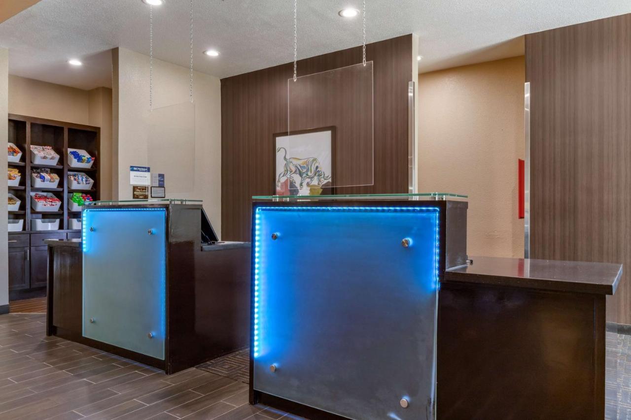 Best Western Plus Big Lake Inn Екстериор снимка