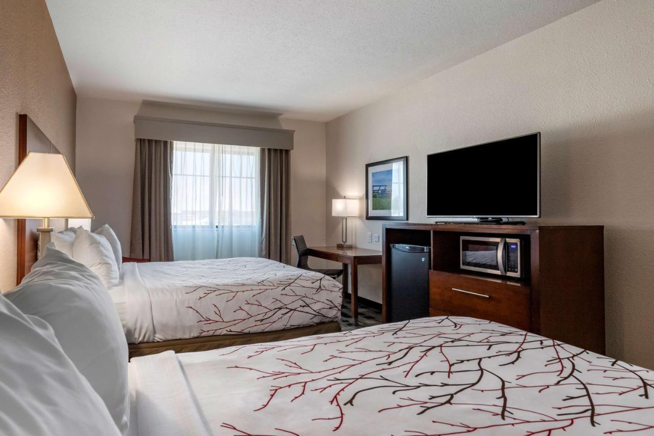 Best Western Plus Big Lake Inn Екстериор снимка