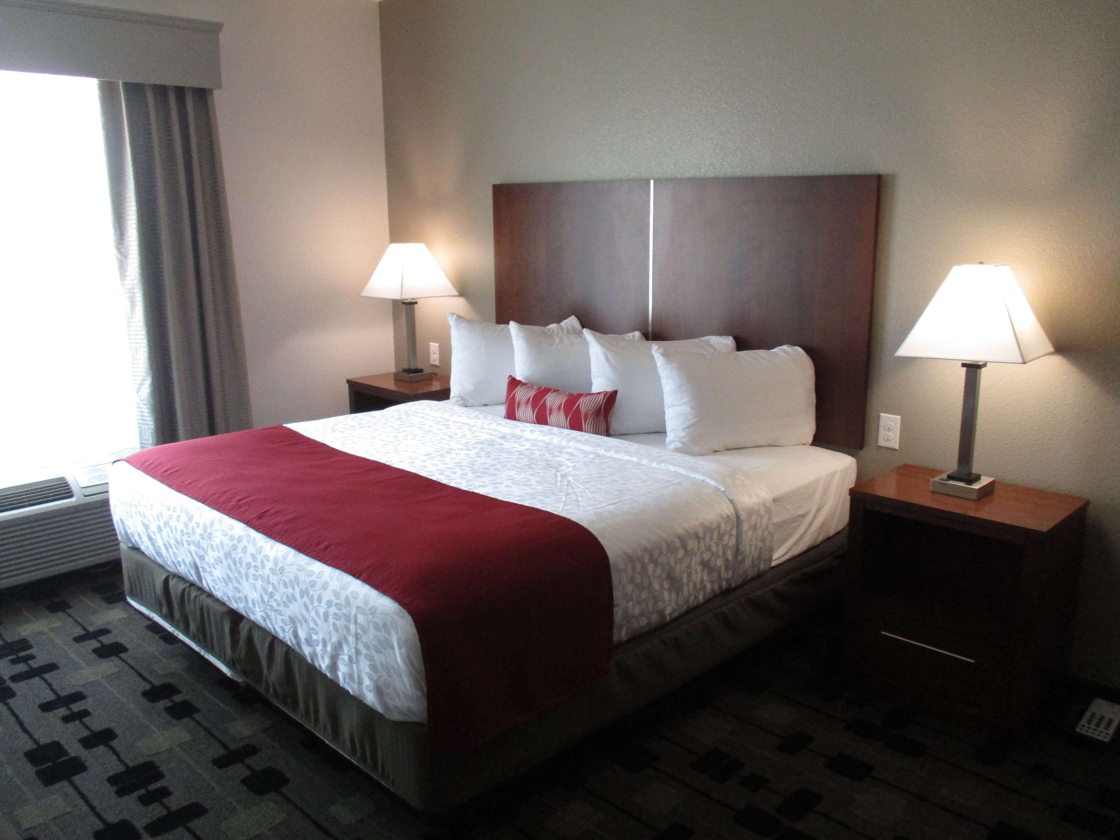 Best Western Plus Big Lake Inn Екстериор снимка